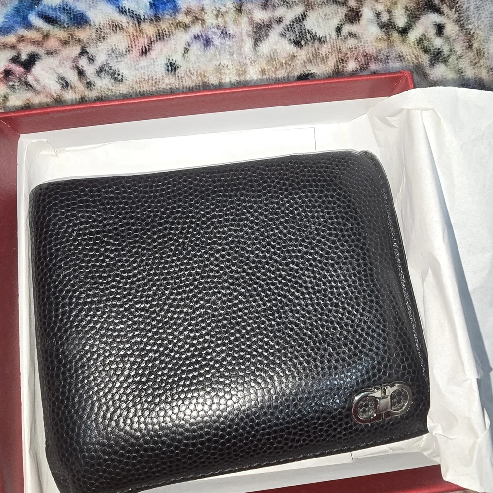Salvatore Ferragamo Full Inclusion Gancini Bifold Wallet